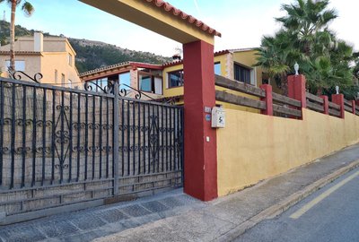 Вилла в Alfaz del Pi / l'Alfàs del Pi, продажа