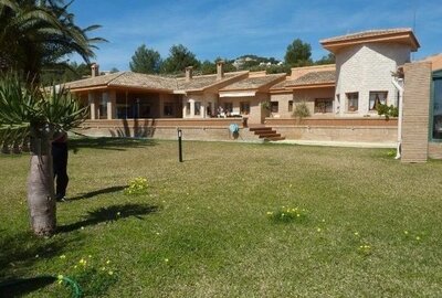 Вилла класса люкс в Calpe / Calp, продажа