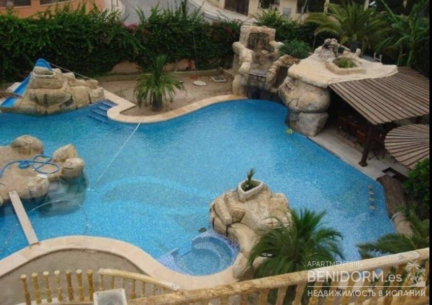 Вилла класса люкс в Alicante, продажа