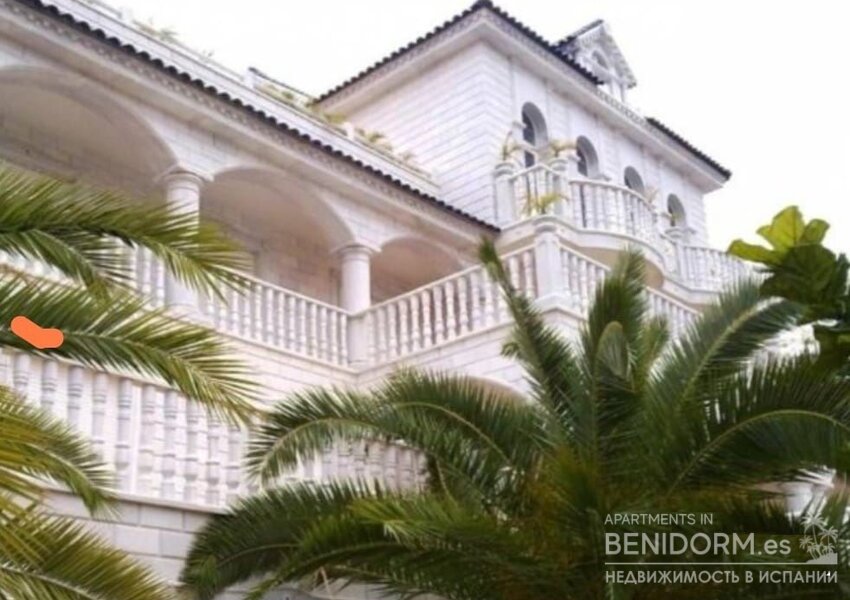 Вилла класса люкс в Alicante, продажа