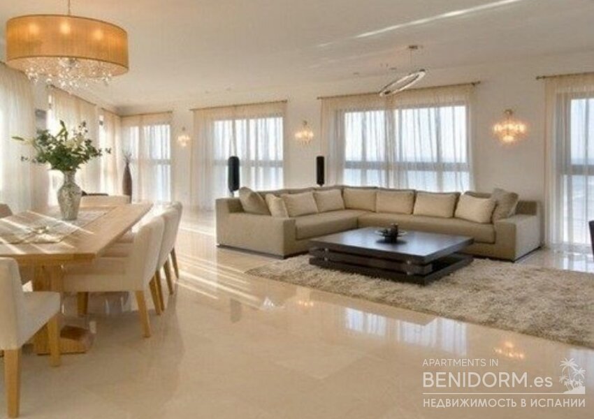Вилла класса люкс в Alicante, продажа