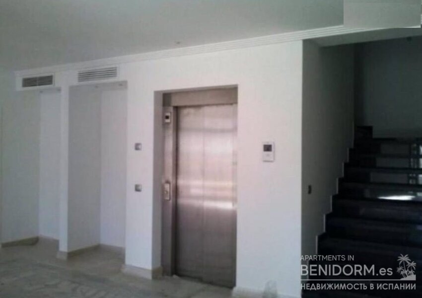 Вилла класса люкс в Alicante, продажа