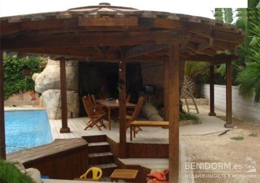 Вилла класса люкс в Alicante, продажа