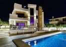 Вилла класса люкс в Torrevieja, La Mata, продажа